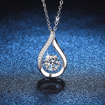 [Elara]DANCING WATER DROP MOISSANITE NECKLACE