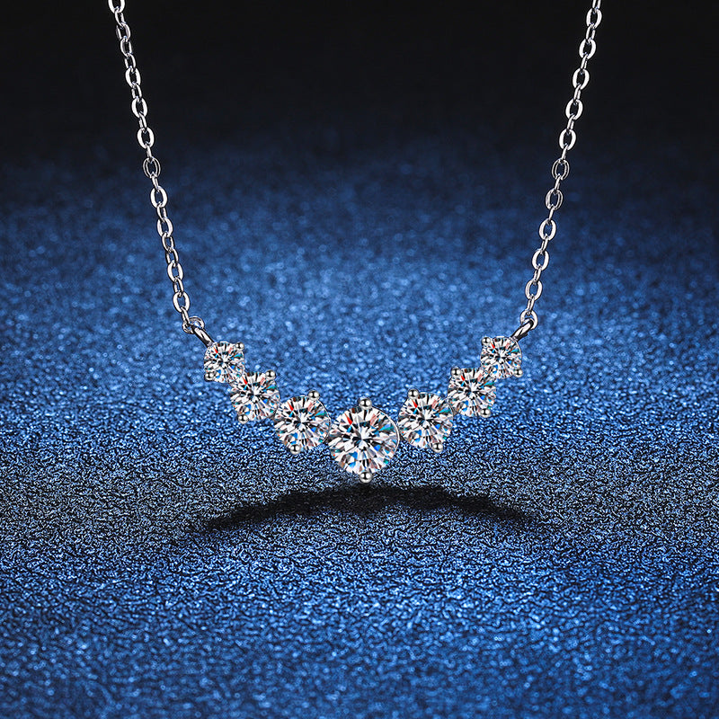 [Elara]MINIMALIST CURVED SMILE MOISSANITE NECKLACE