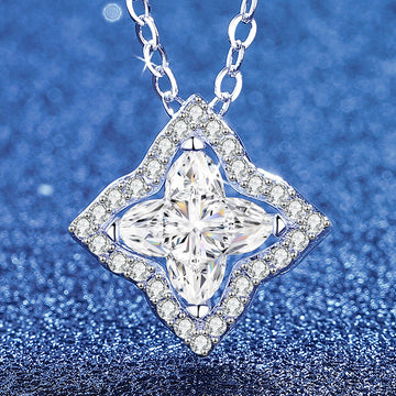 [Elara]STAR-CLOVER MOISSANITE NECKLACE