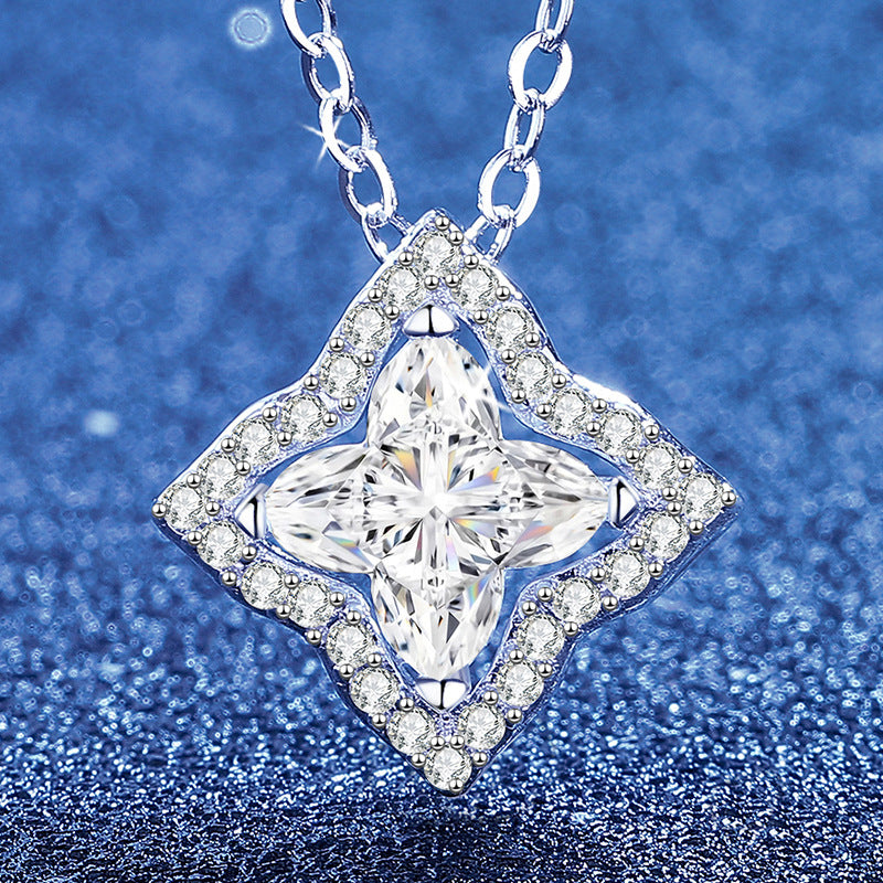 [Elara]STAR-CLOVER MOISSANITE NECKLACE