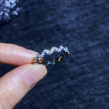 [Elara]CHIC WAVY MOISSANITE ETERNITY RING