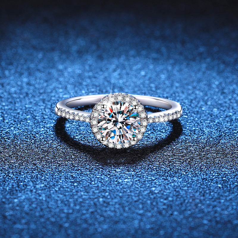 [Elara]RADIANT ROUND HALO MOISSANITE ENGAGEMENT RING