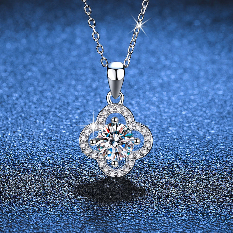 [Elara]CLASSIC CLOVER MOISSANITE PENDANT NECKLACE