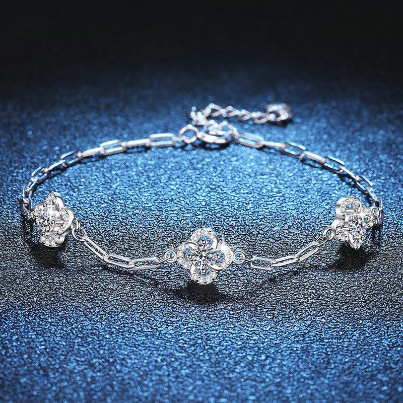 [Elara]TRIPLE-CLOVER MOISSANITE BRACELET