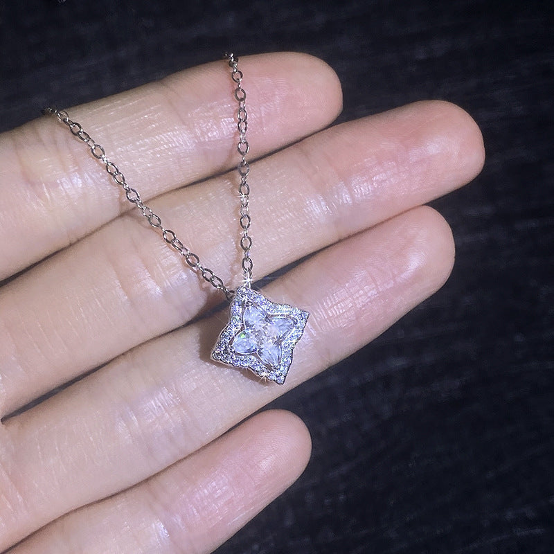 [Elara]STAR-CLOVER MOISSANITE NECKLACE