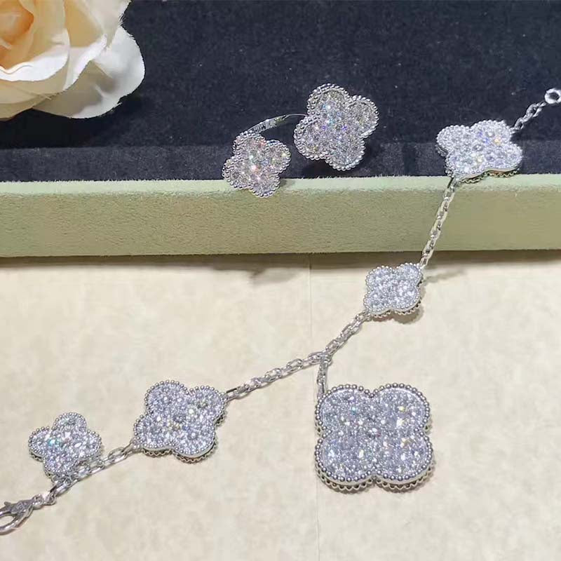 [Elara jewelsry ]CLOVER 6 MOTIFS SILVER DIAMOND BRACELET