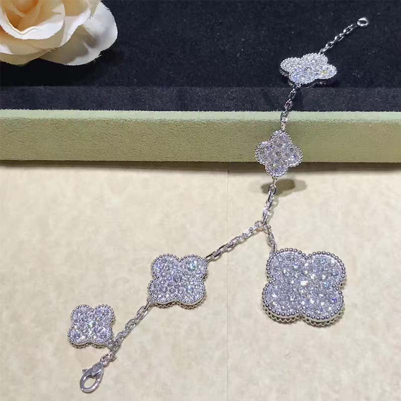 [Elara jewelsry ]CLOVER 6 MOTIFS SILVER DIAMOND BRACELET