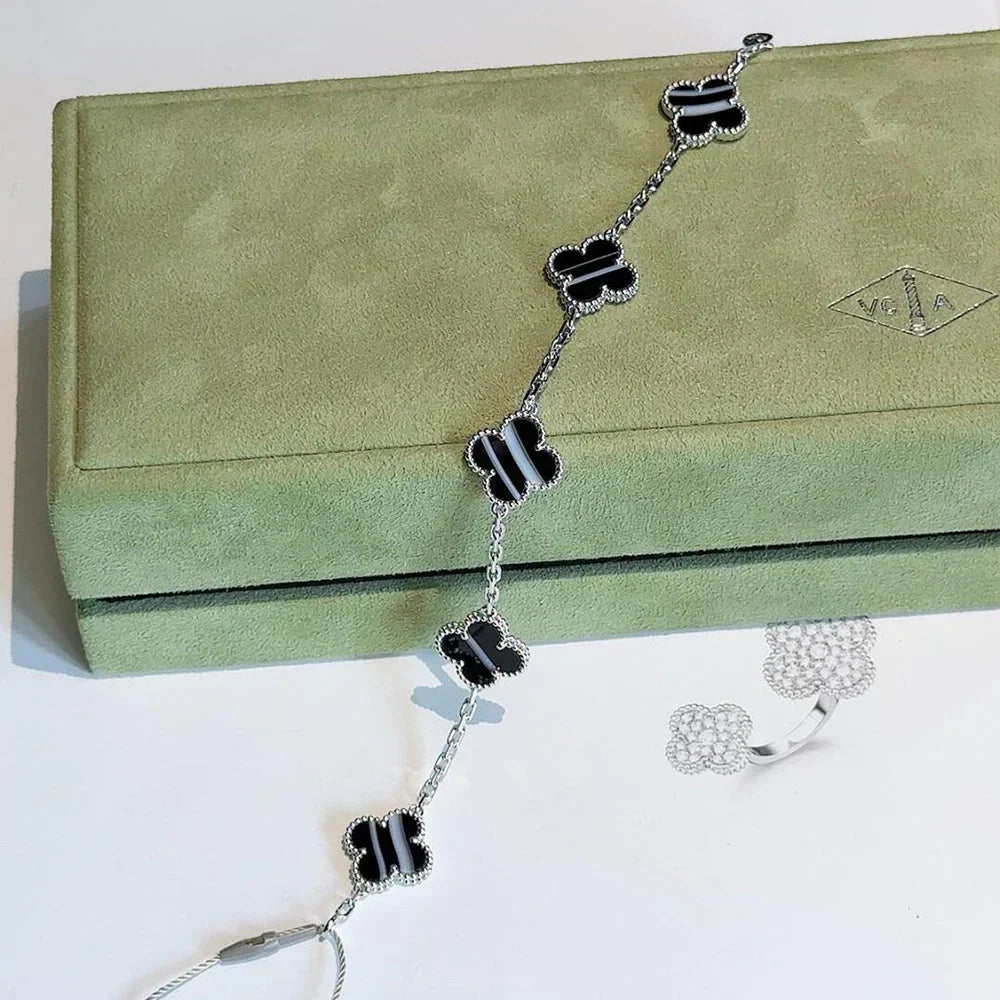[Elara jewelsry ] CLOVER 5 MOTIF PULSAR STONE BRACELET COLLECTION