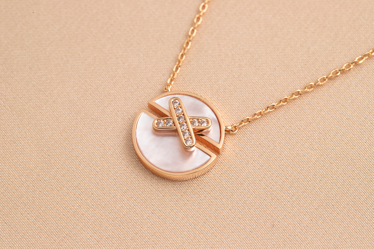 [Elara jewelsry ]JEUX DE PINK GOLD DIAMOND NECKLACE