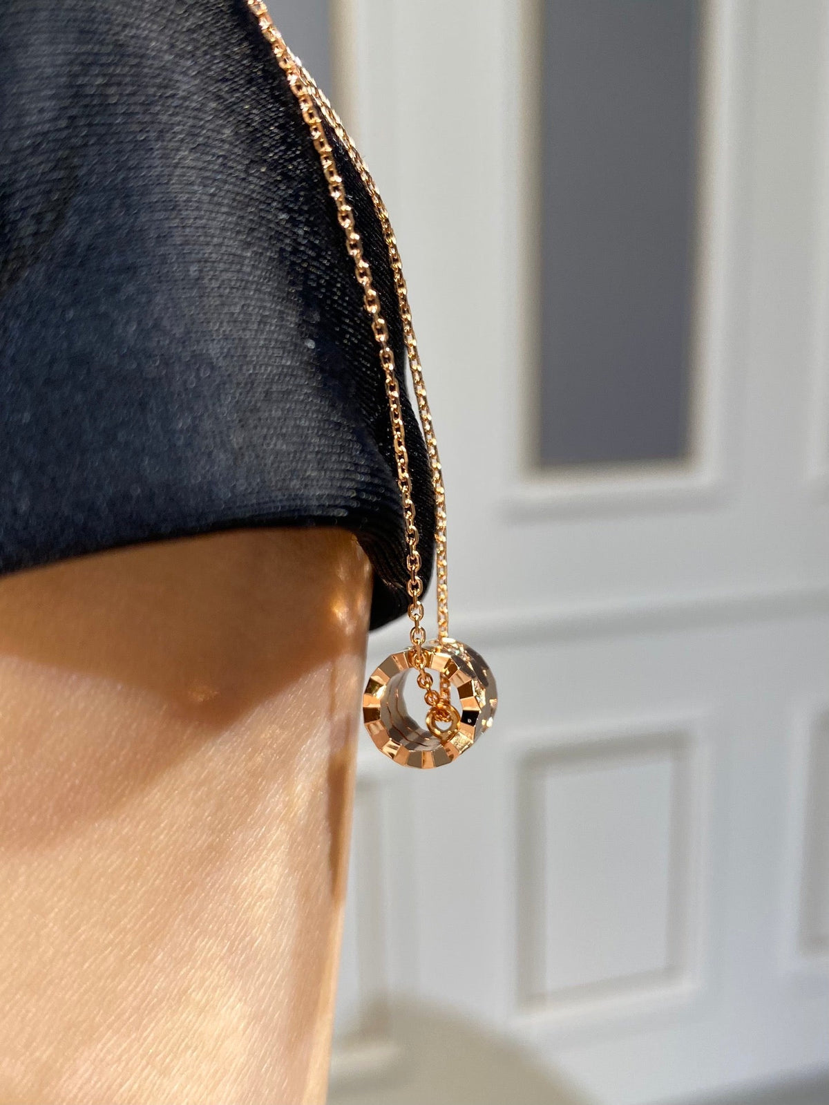 [Elara jewelsry ]BEE LOVE DIAMOND NECKLACE