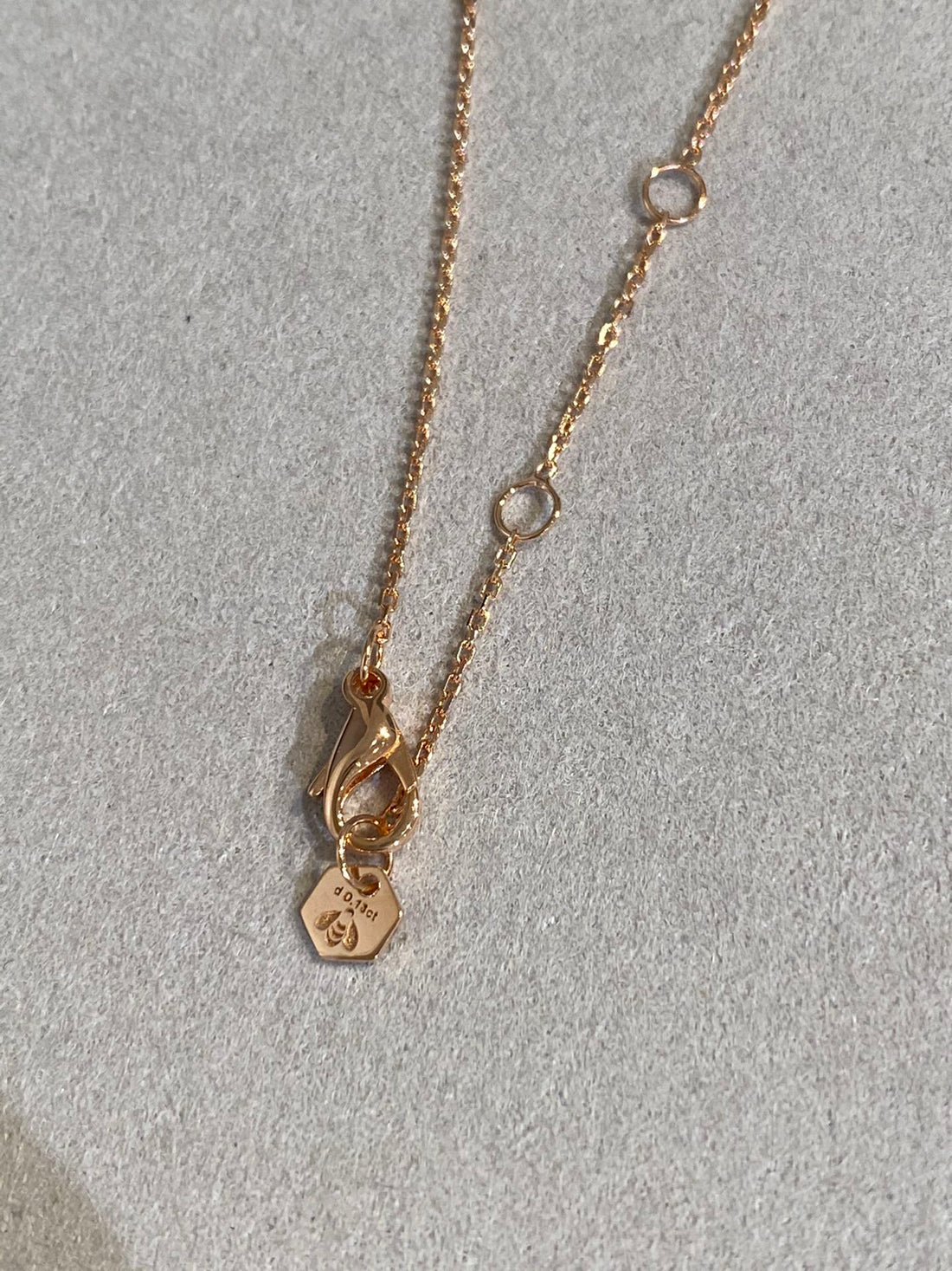 [Elara jewelsry ]BEE LOVE DIAMOND NECKLACE