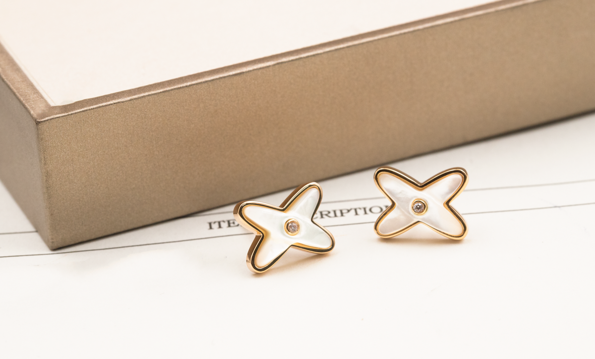 [Elara jewelsry ]JEUX DE WHITE MOP PINK GOLD DIAMOND EARRINGS