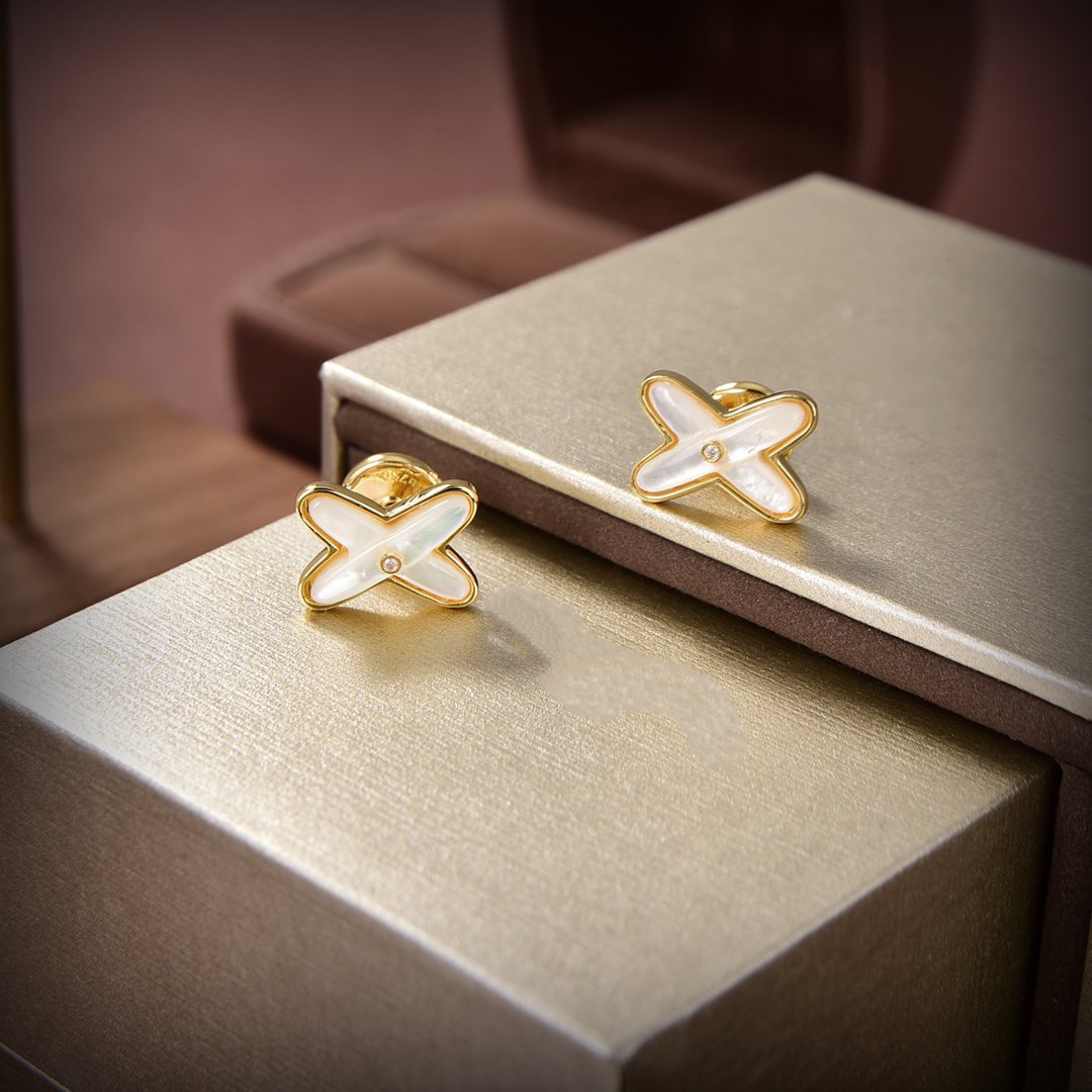[Elara jewelsry ]JEUX DE WHITE MOP GOLD DIAMOND EARRINGS