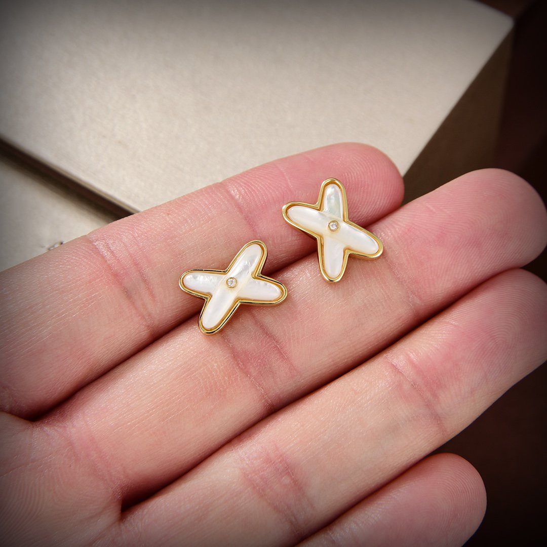 [Elara jewelsry ]JEUX DE WHITE MOP GOLD DIAMOND EARRINGS