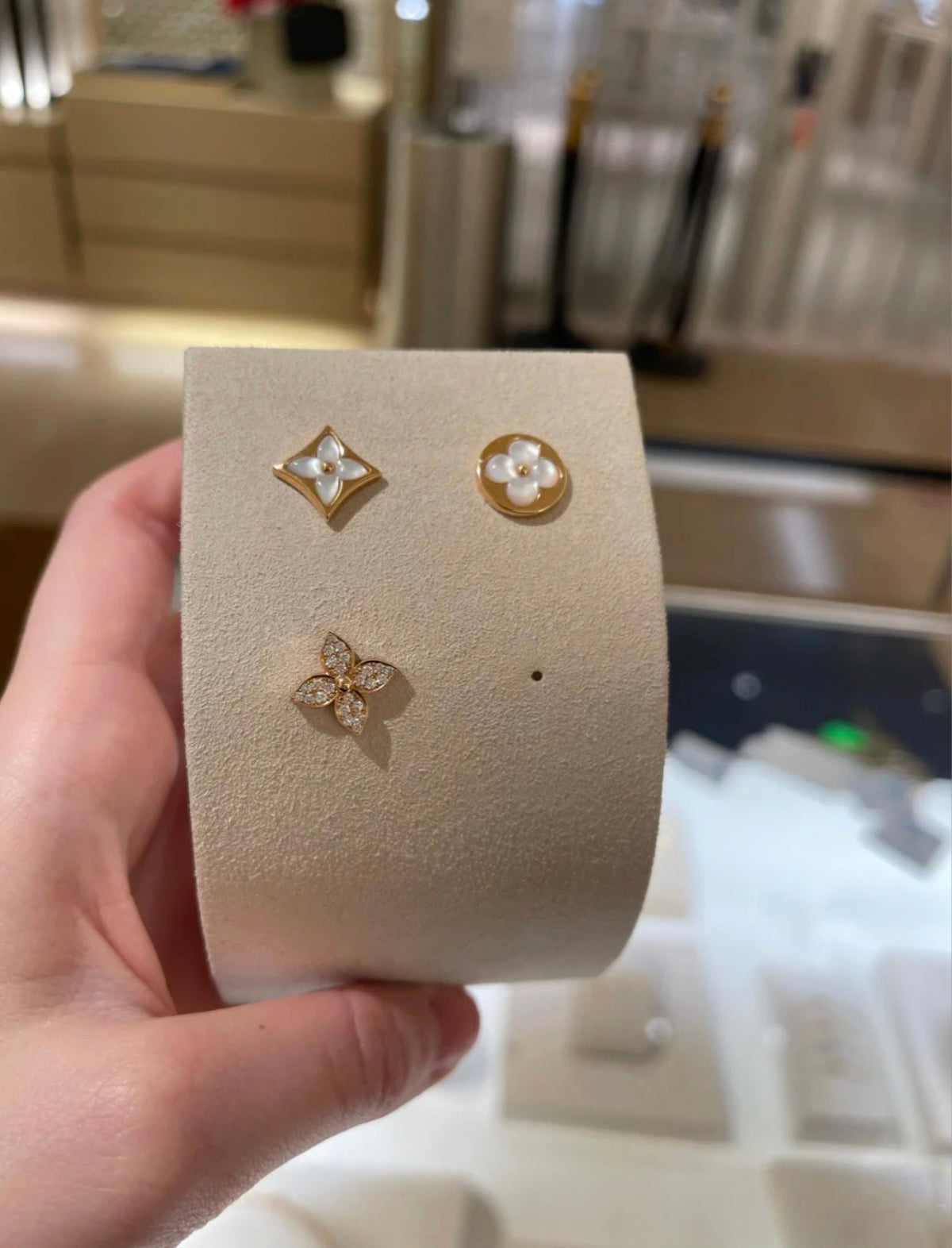 [Elara jewelsry ]STAR BLOSSOM STUD EARRINGS PINK GOLD DIAMONDS