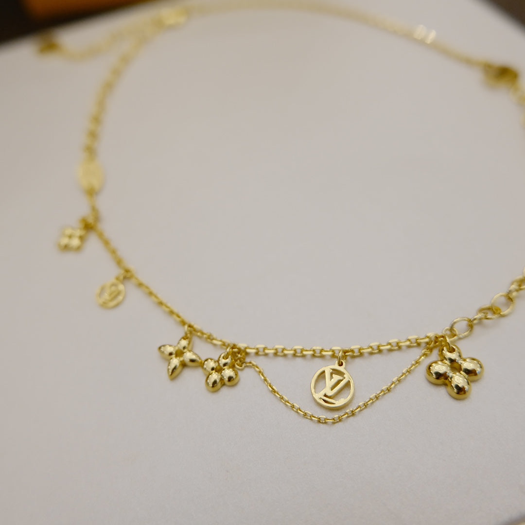 [Elara jewelsry ]BLOOMING SUPPLE NECKLACE BRASS