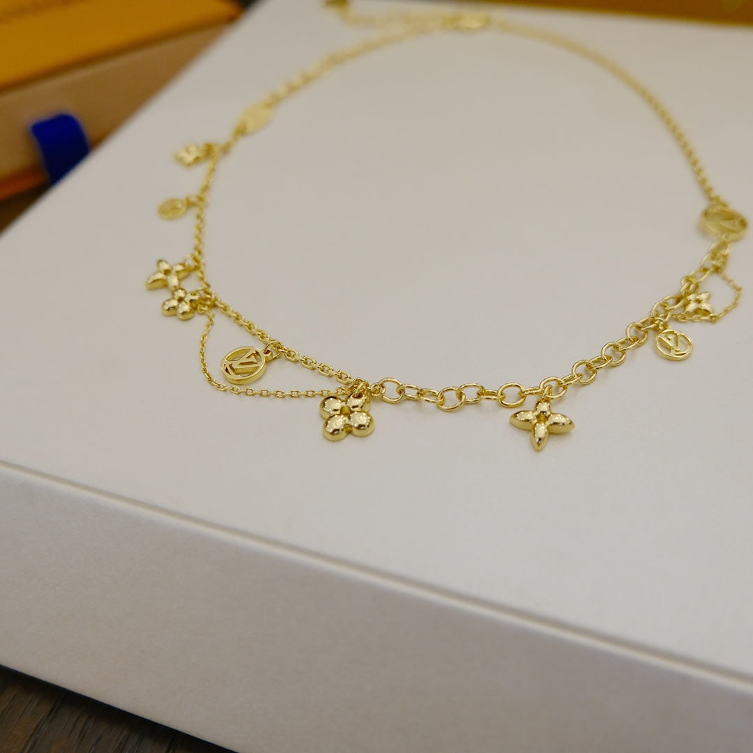 [Elara jewelsry ]BLOOMING SUPPLE NECKLACE BRASS