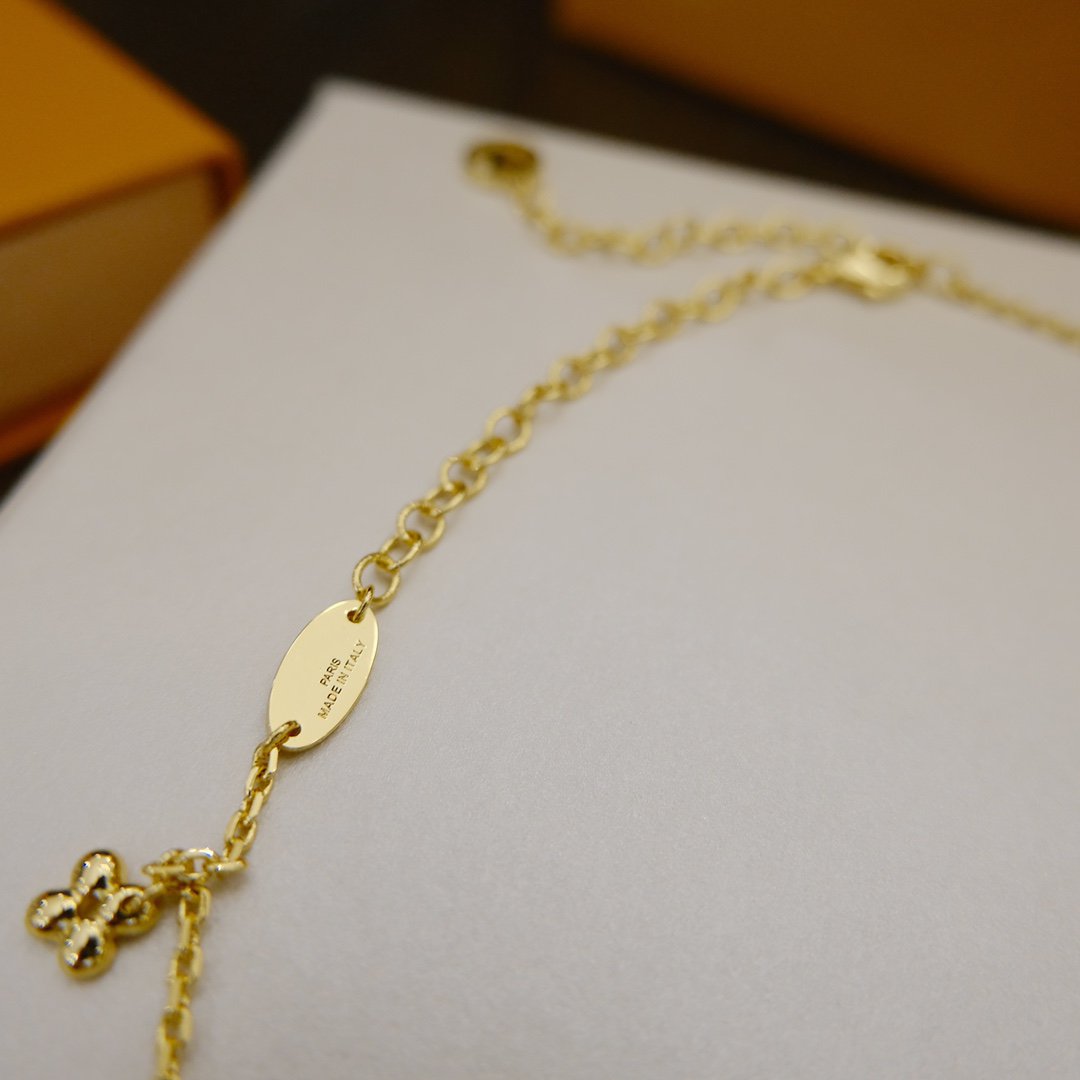 [Elara jewelsry ]BLOOMING SUPPLE NECKLACE BRASS