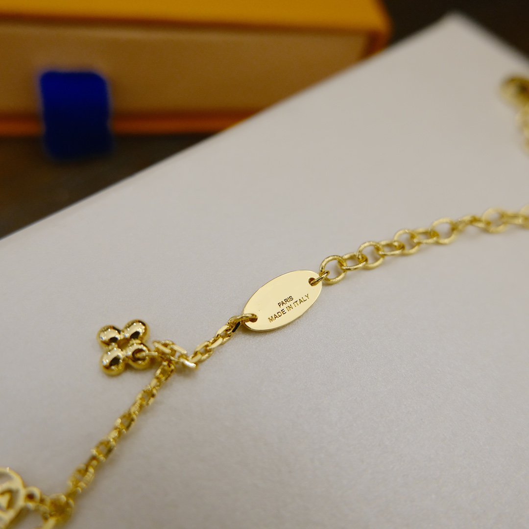[Elara jewelsry ]BLOOMING SUPPLE NECKLACE BRASS