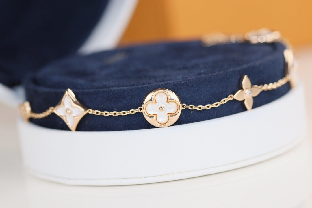 [Elara jewelsry ]LEAF CLOVER BRACELET