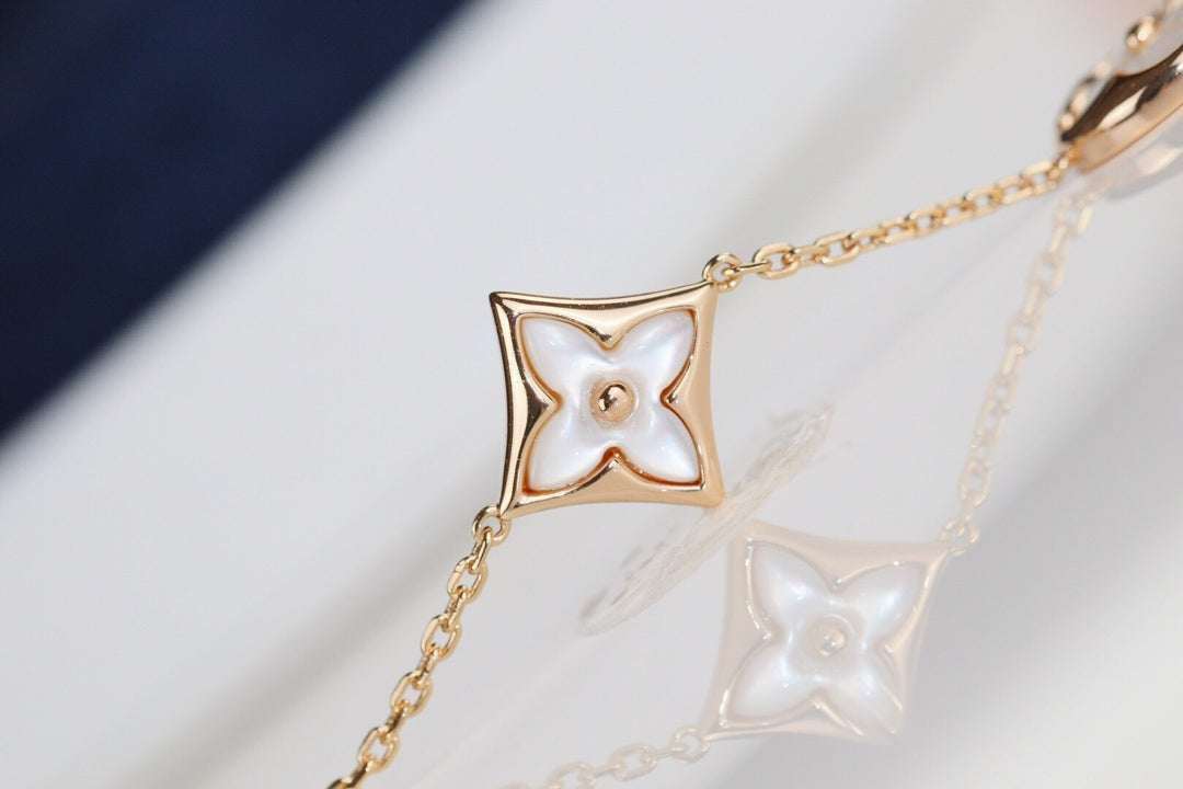[Elara jewelsry ]LEAF CLOVER BRACELET