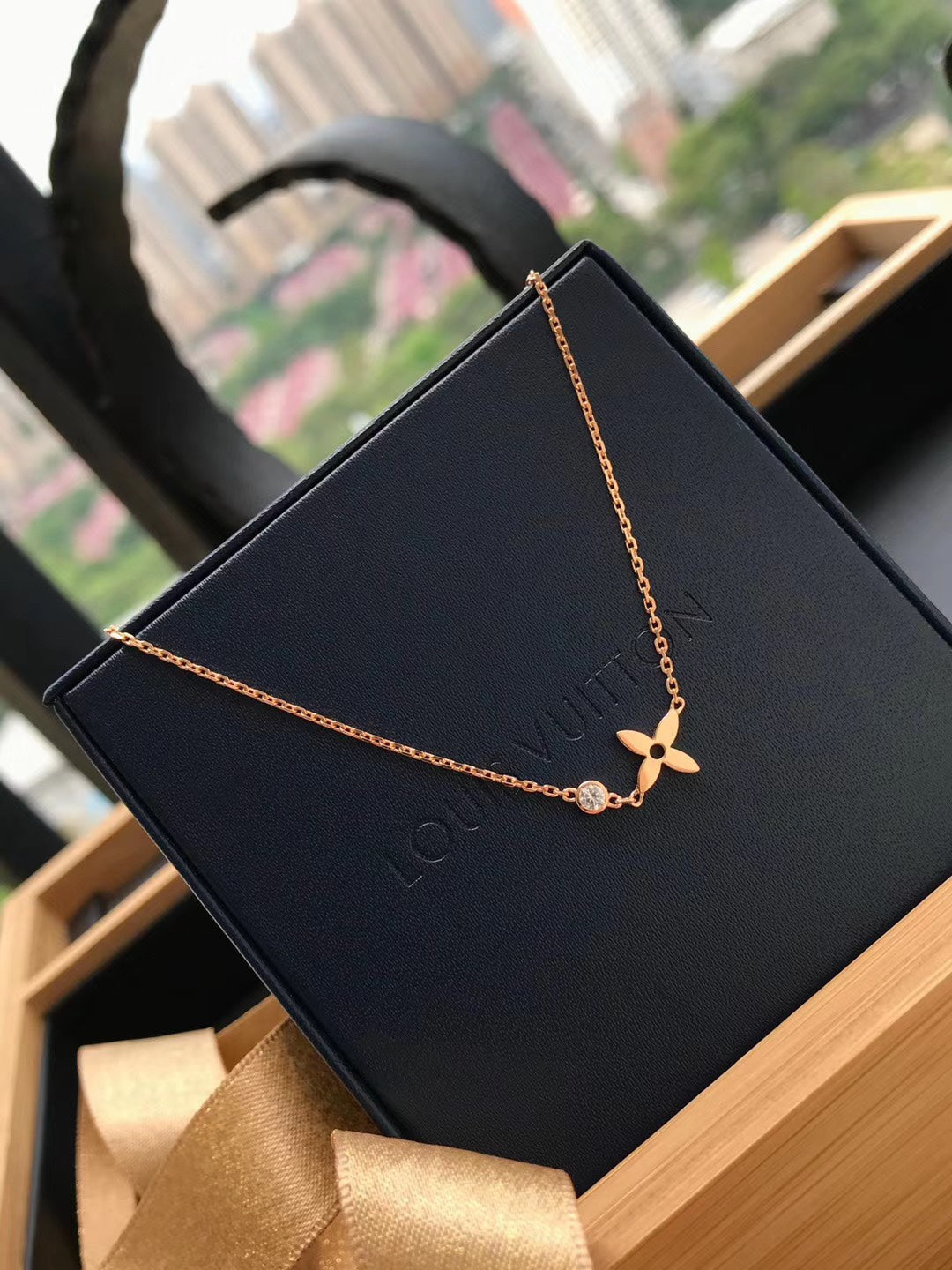 [Elara jewelsry ]BLOSSOM PENDANT PINK GOLD AND DIAMOND