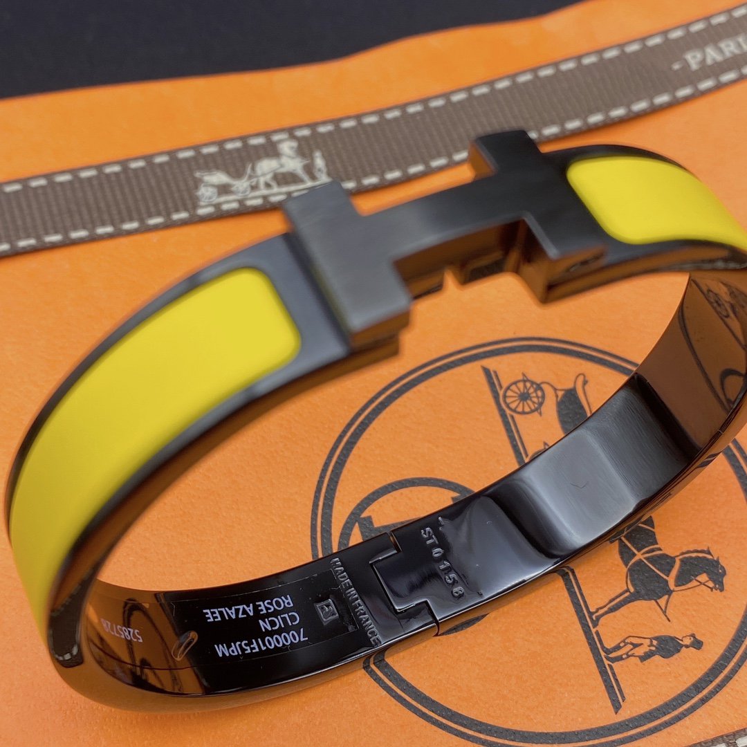 [Elara jewelsry ]CLIC HM SO BLACK YELLOW BRACELET
