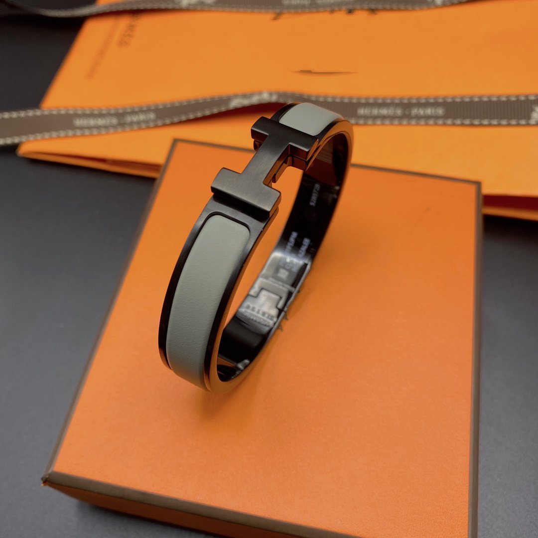 [Elara jewelsry ]CLIC HM SO BLACK GREY BRACELET