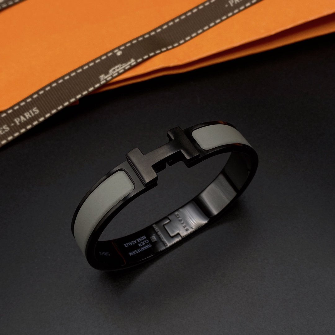 [Elara jewelsry ]CLIC HM SO BLACK GREY BRACELET