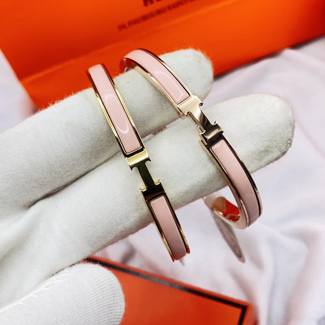 [Elara jewelsry ]CLASSIC HM CLIC  PINK 8MM ENAMEL BRACELET