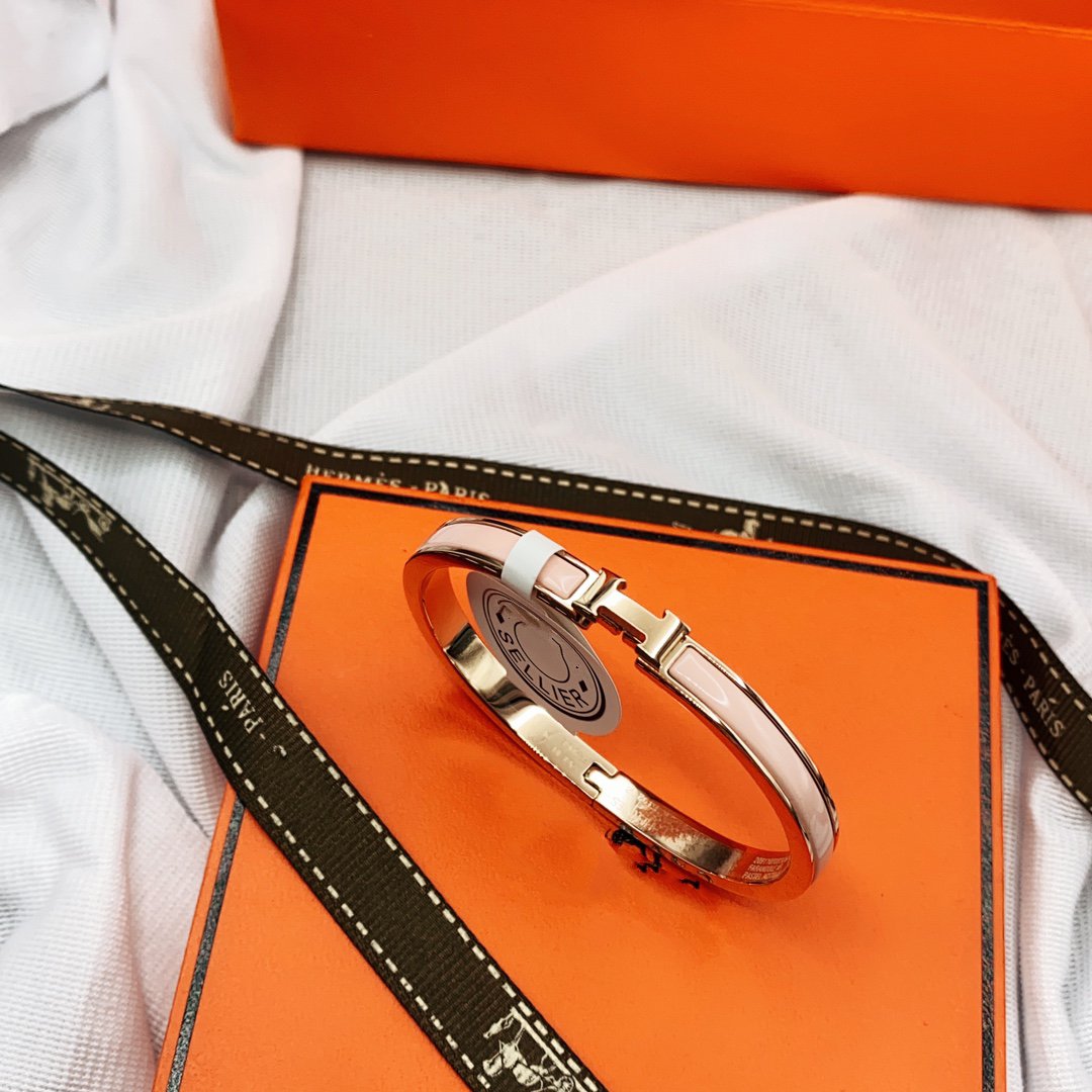[Elara jewelsry ]CLASSIC HM CLIC  PINK 8MM ENAMEL BRACELET