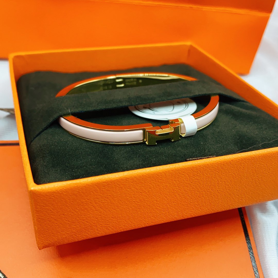 [Elara jewelsry ]CLASSIC HM CLIC  PINK 8MM ENAMEL BRACELET
