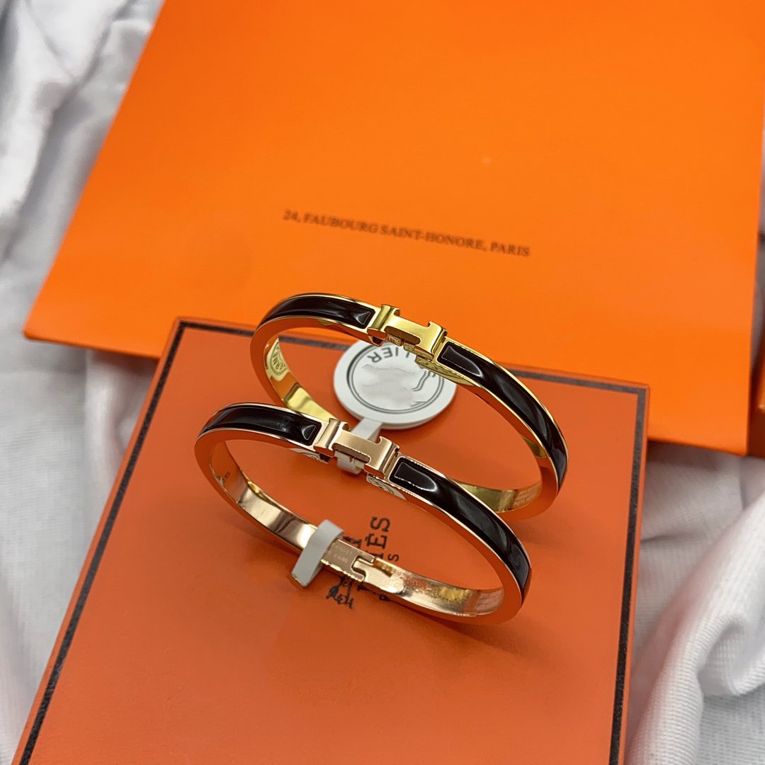 [Elara jewelsry ]CLASSIC HM CLIC BLACK 8MM ENAMEL BRACELET