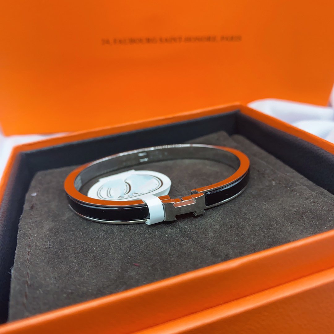 [Elara jewelsry ]CLASSIC HM CLIC BLACK 8MM ENAMEL BRACELET