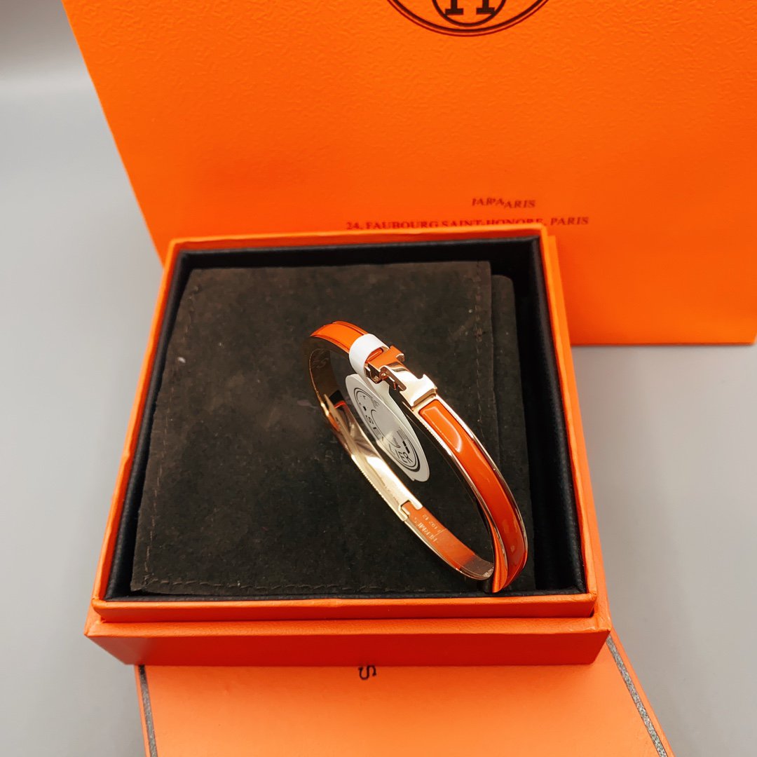 [Elara jewelsry ]CLASSIC HM CLIC RED 8MM ENAMEL BRACELET