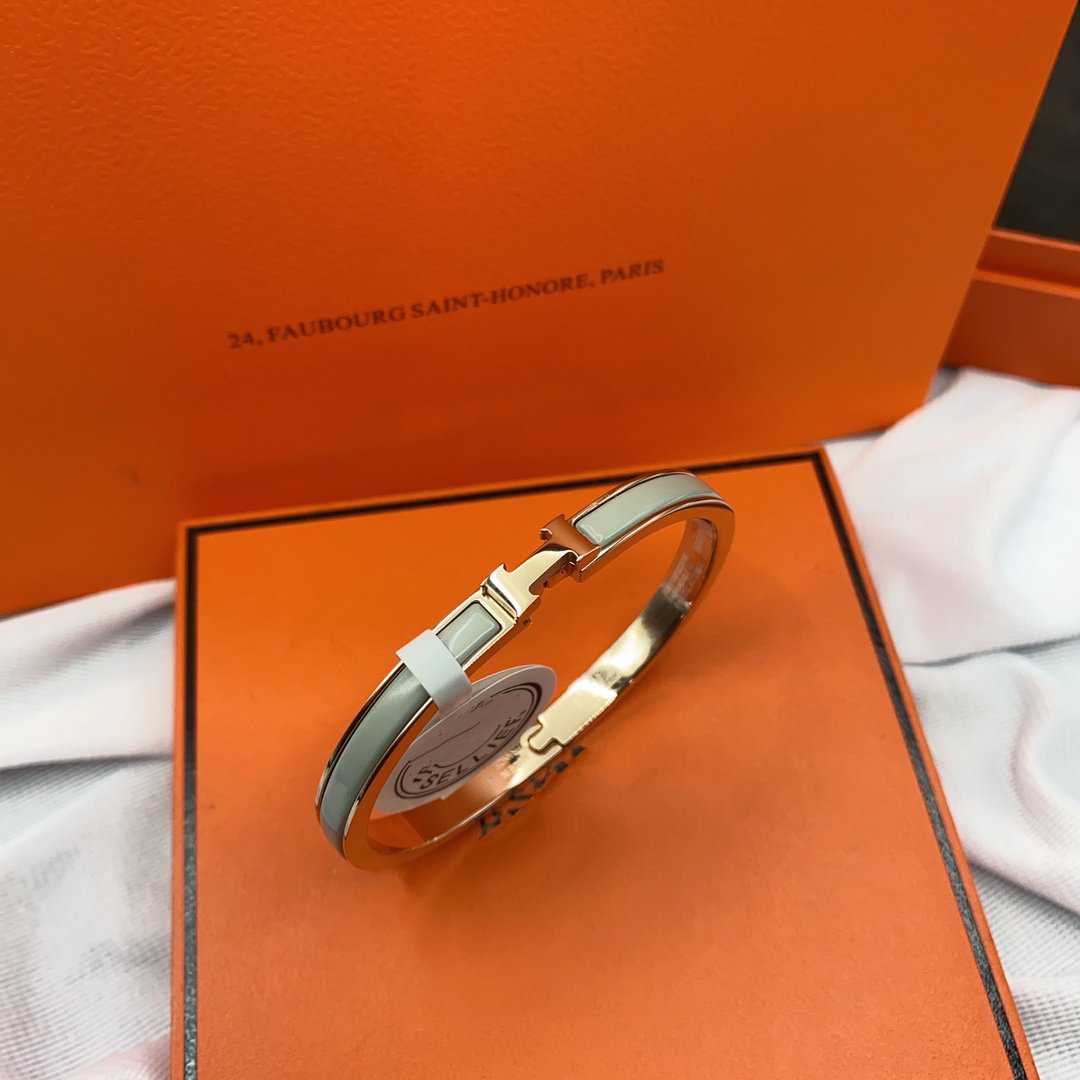 [Elara jewelsry ]CLASSIC HM CLIC GREEN 8MM ENAMEL BRACELET