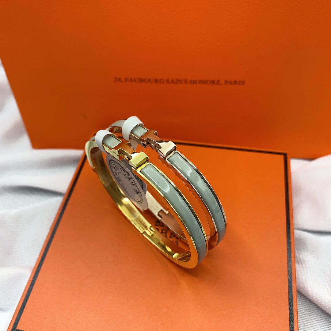 [Elara jewelsry ]CLASSIC HM CLIC GREEN 8MM ENAMEL BRACELET