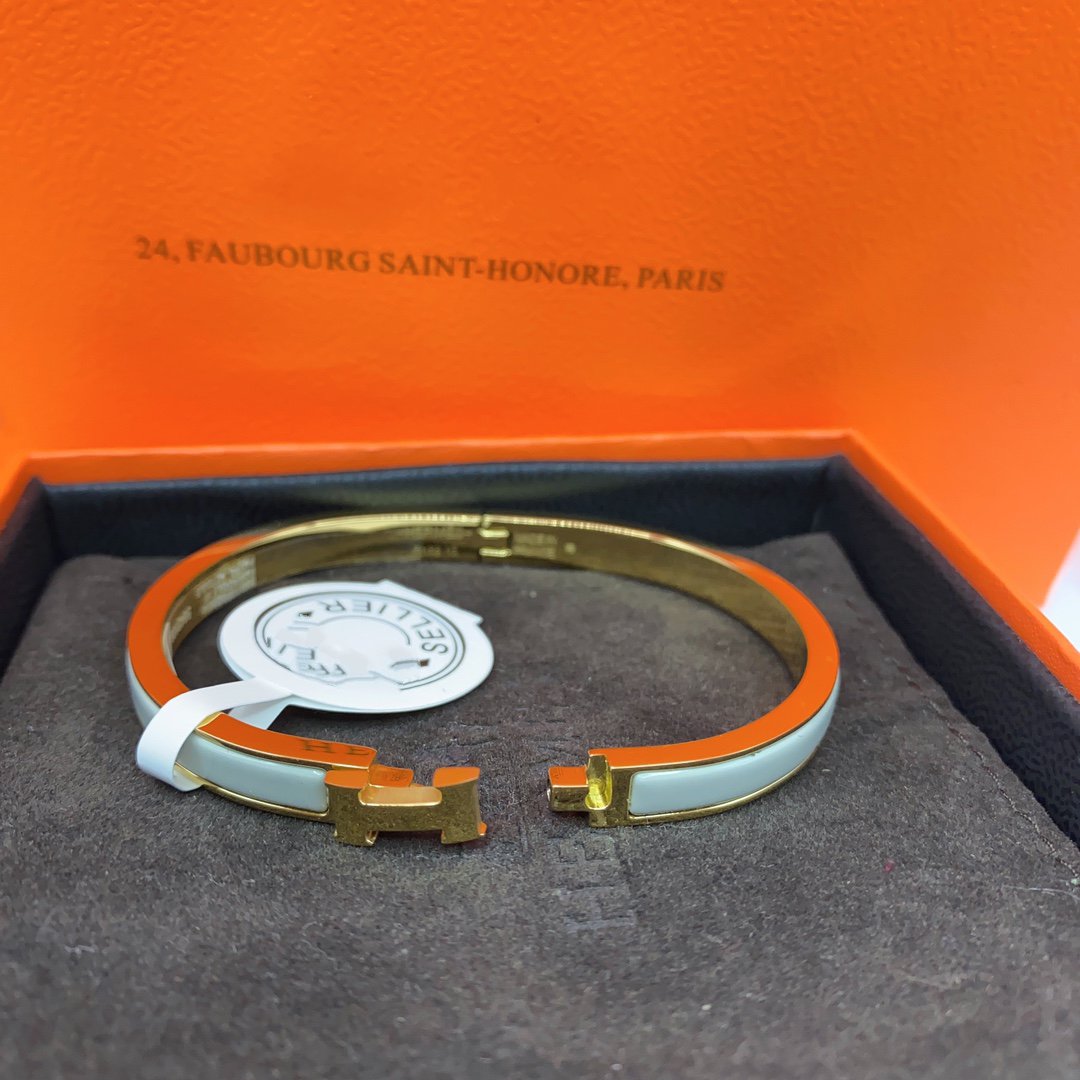 [Elara jewelsry ]CLASSIC HM CLIC GREEN 8MM ENAMEL BRACELET