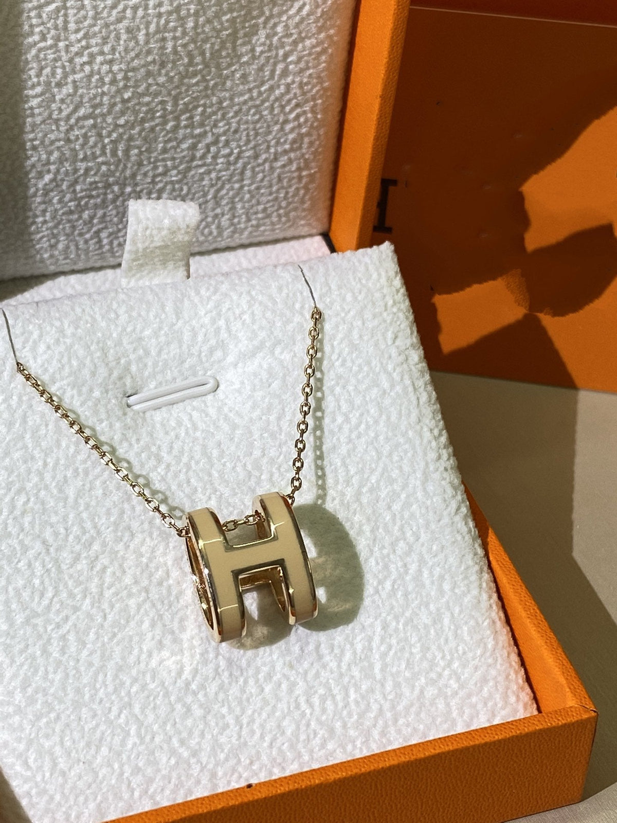 [Elara jewelsry ]HM CLIC YELLOW ENAMEL GOLD NECKLACE