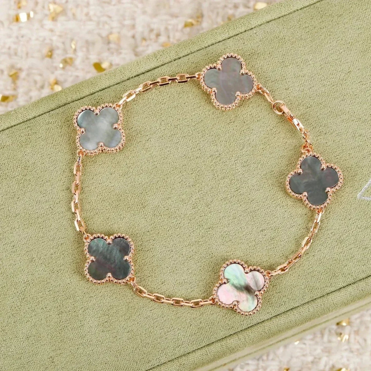 [Elara jewelsry ] CLOVER 5 MOTIF GRAY MOP BRACELET COLLECTION