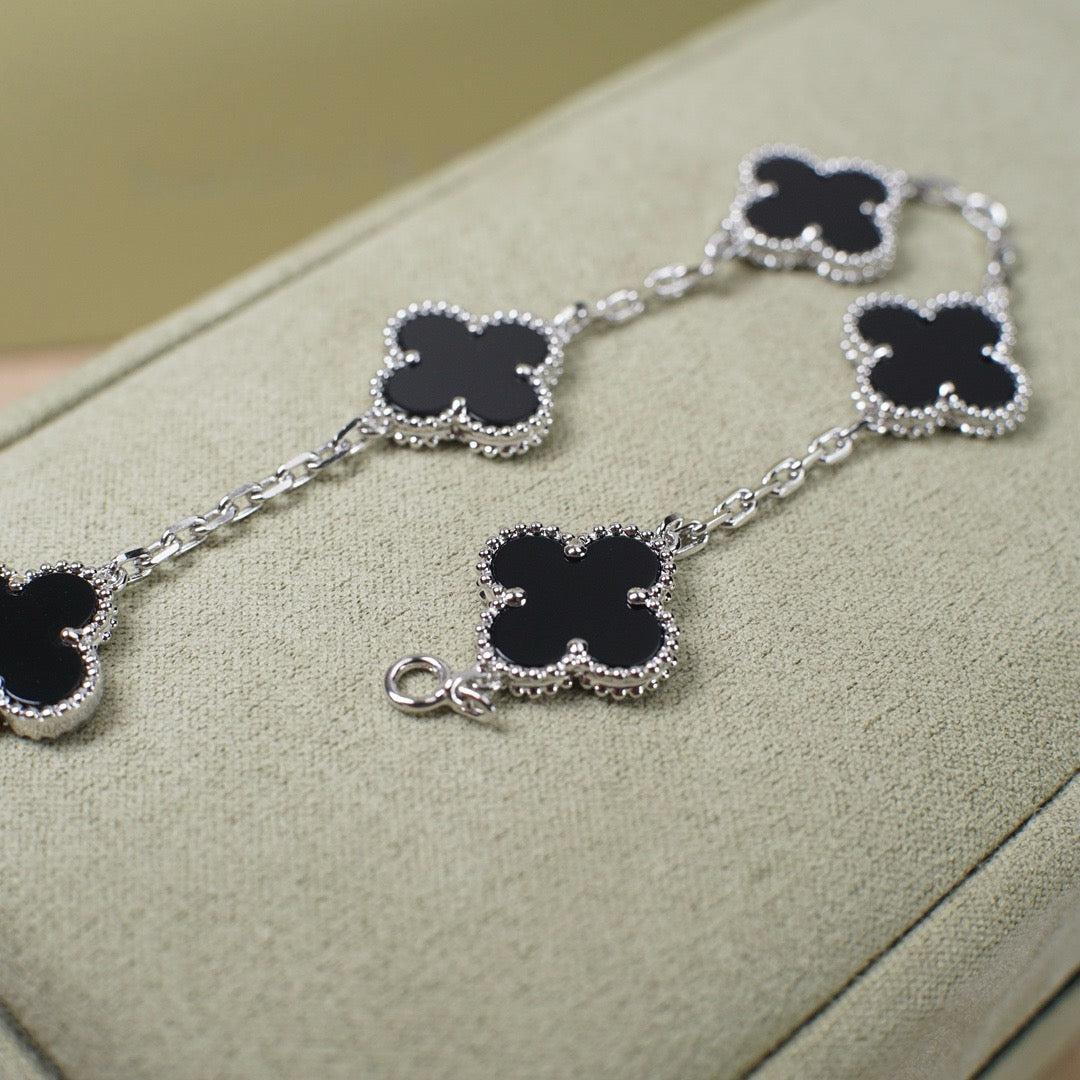 [Elara jewelsry ] CLOVER 5 MOTIF ONYXS BRACELET COLLECTION