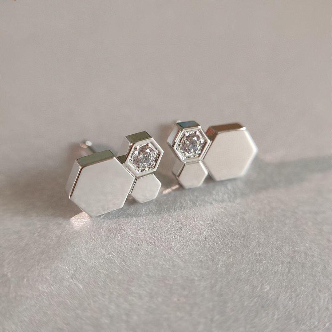[Elara jewelsry ]BEE LOVE SILVER DIAMOND EARRINGS