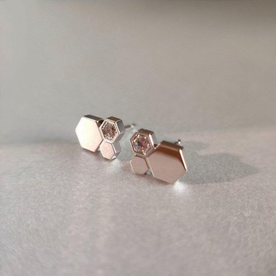 [Elara jewelsry ]BEE LOVE SILVER DIAMOND EARRINGS