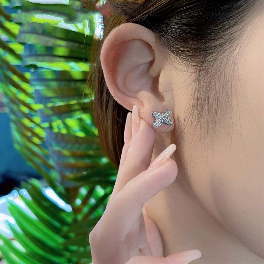 [Elara jewelsry ]JEUX DE SILVER DIAMOND EARRINGS