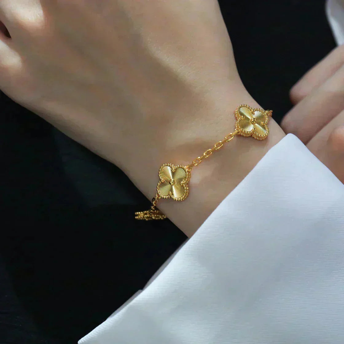 [Elara jewelsry ] CLOVER 5 MOTIF LASER BRACELET COLLECTION