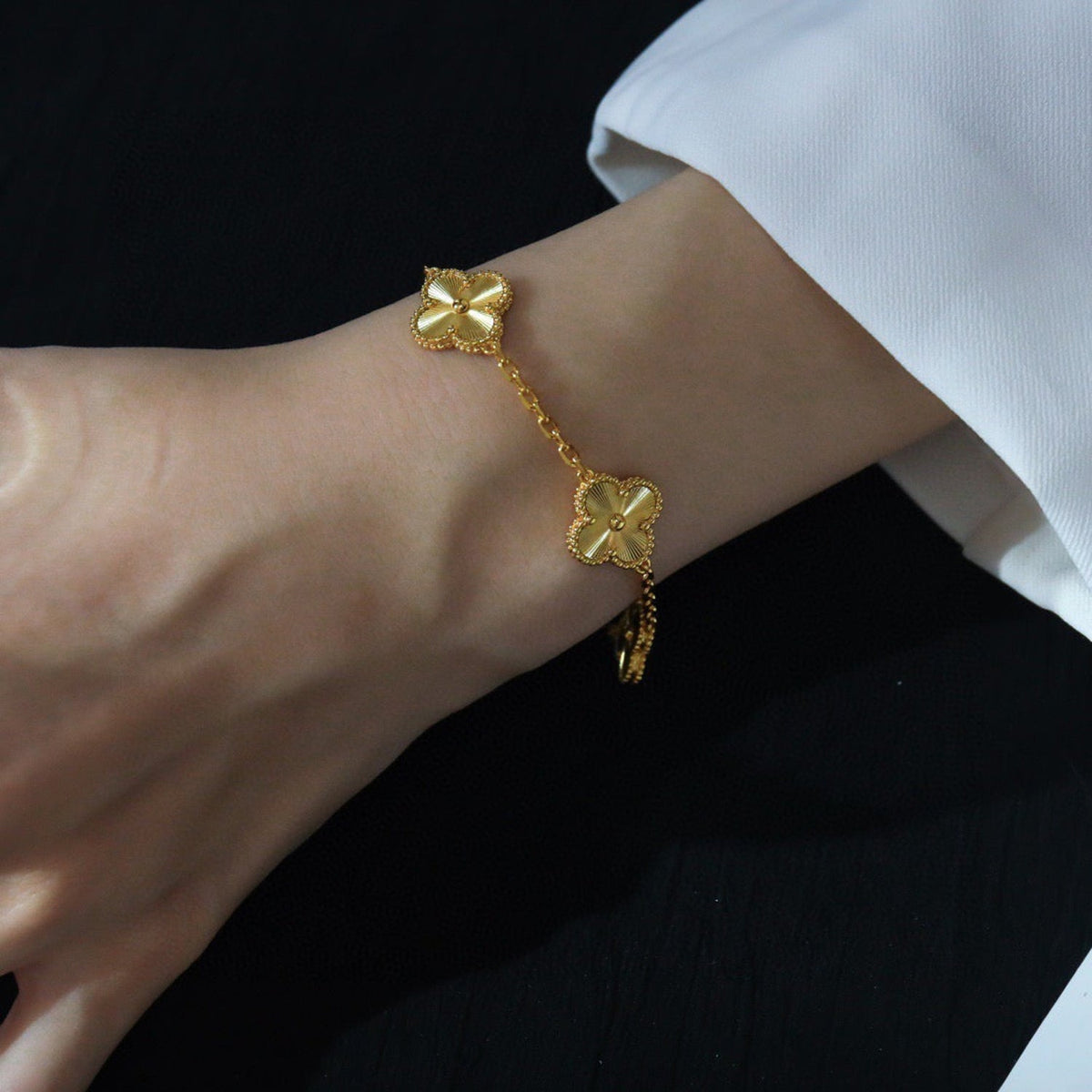 [Elara jewelsry ] CLOVER 5 MOTIF LASER BRACELET COLLECTION
