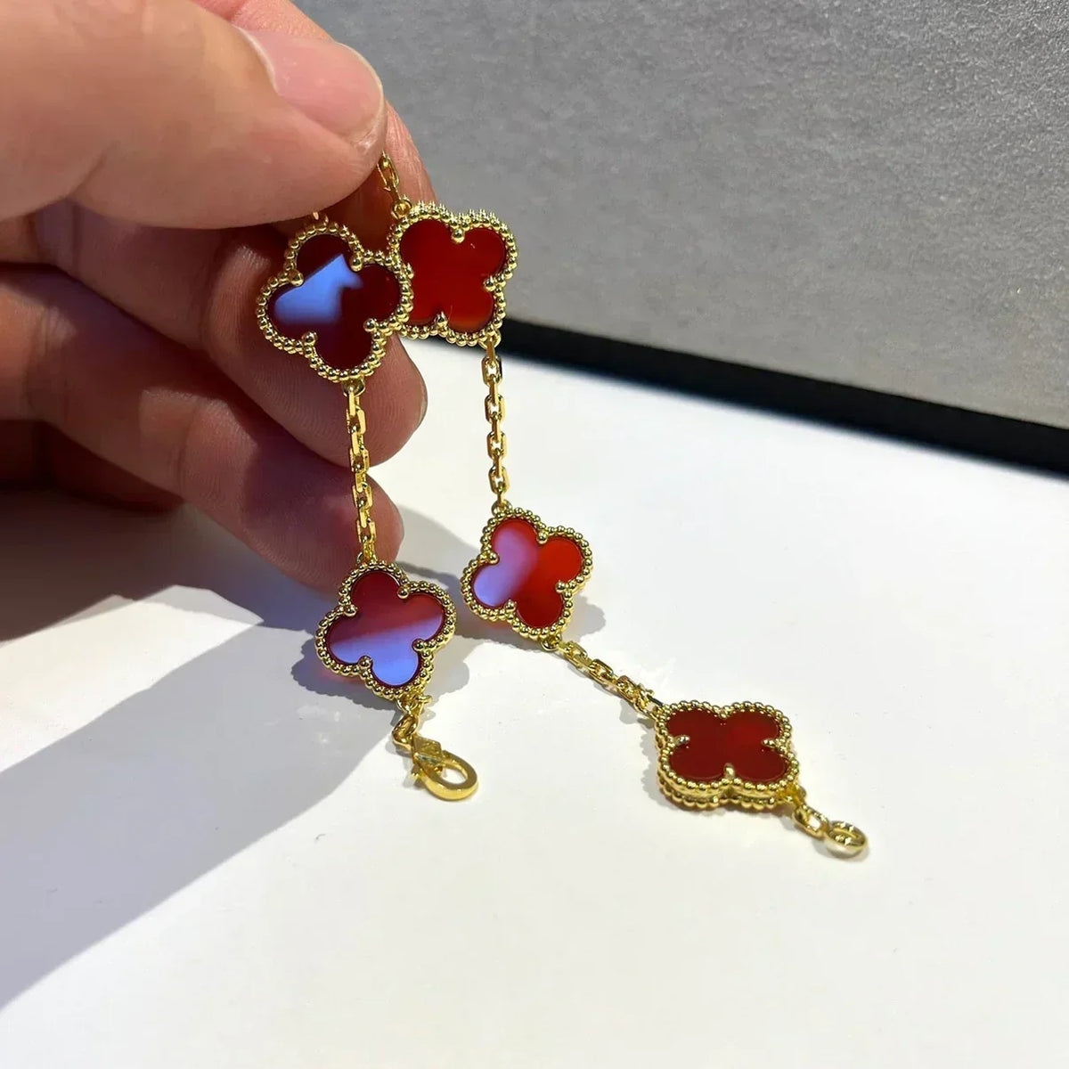 [Elara jewelsry ] CLOVER 5 MOTIF RED CORNELIAN BRACELET COLLECTION