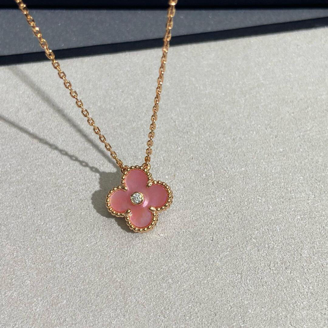 [Elara jewelsry ]CLOVER 15MM DIAMOND PINK MOP NECKLACE