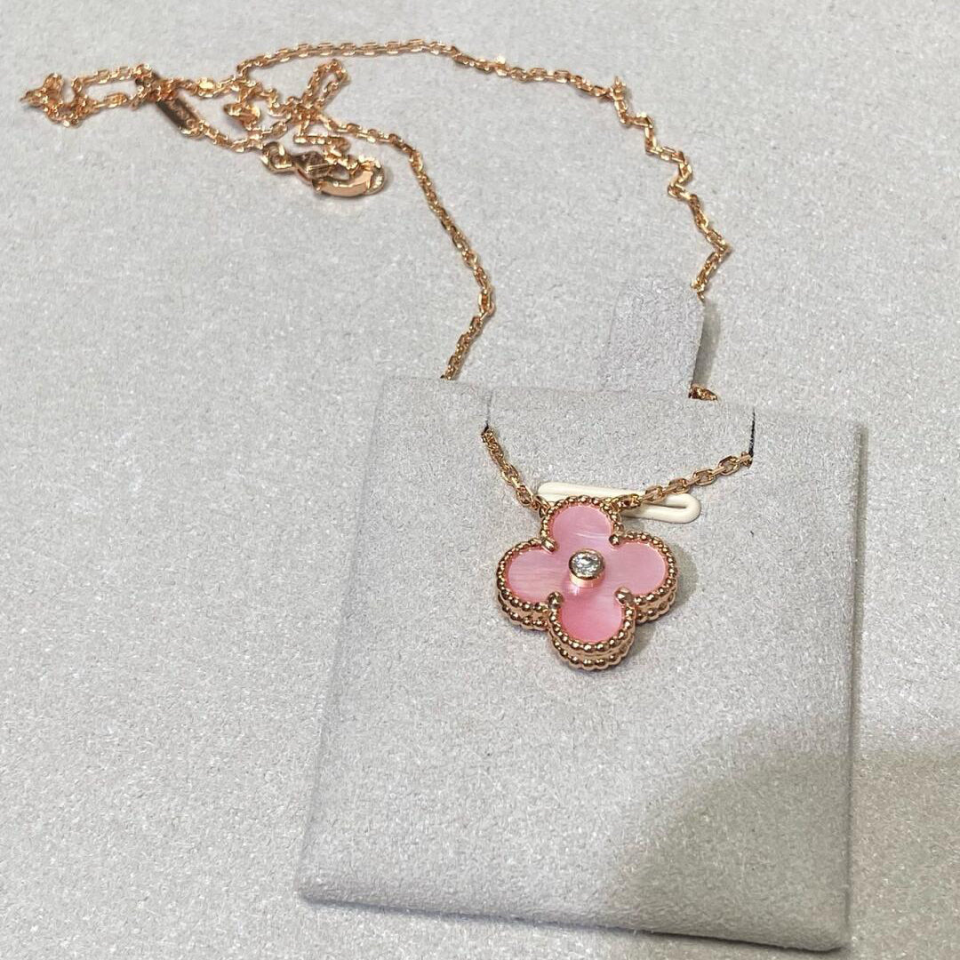 [Elara jewelsry ]CLOVER 15MM DIAMOND PINK MOP NECKLACE