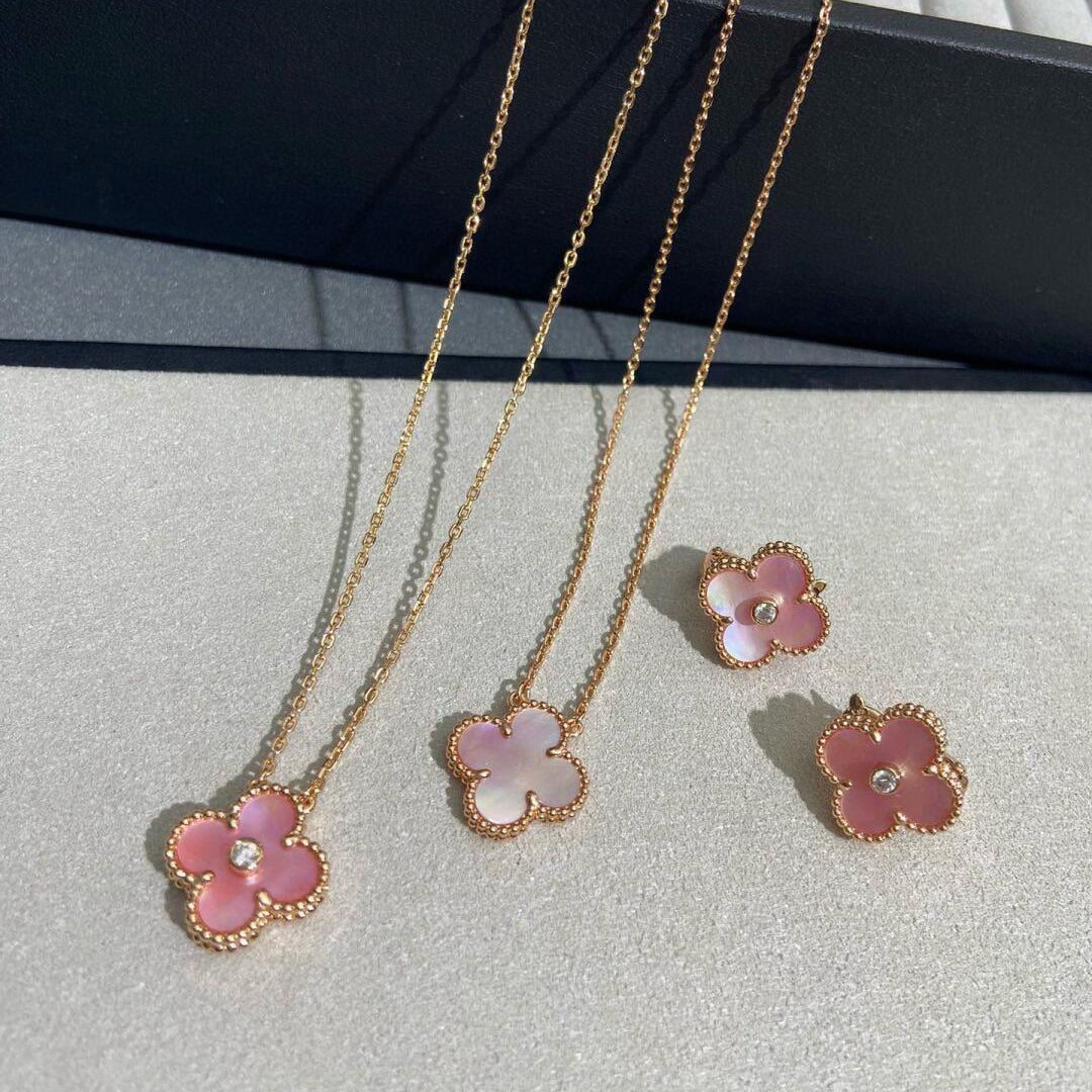 [Elara jewelsry ]CLOVER MEDIUM 1 DIAMOND PINK EARRINGS